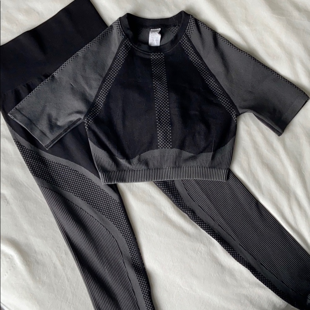 Fabletics Set - image 2